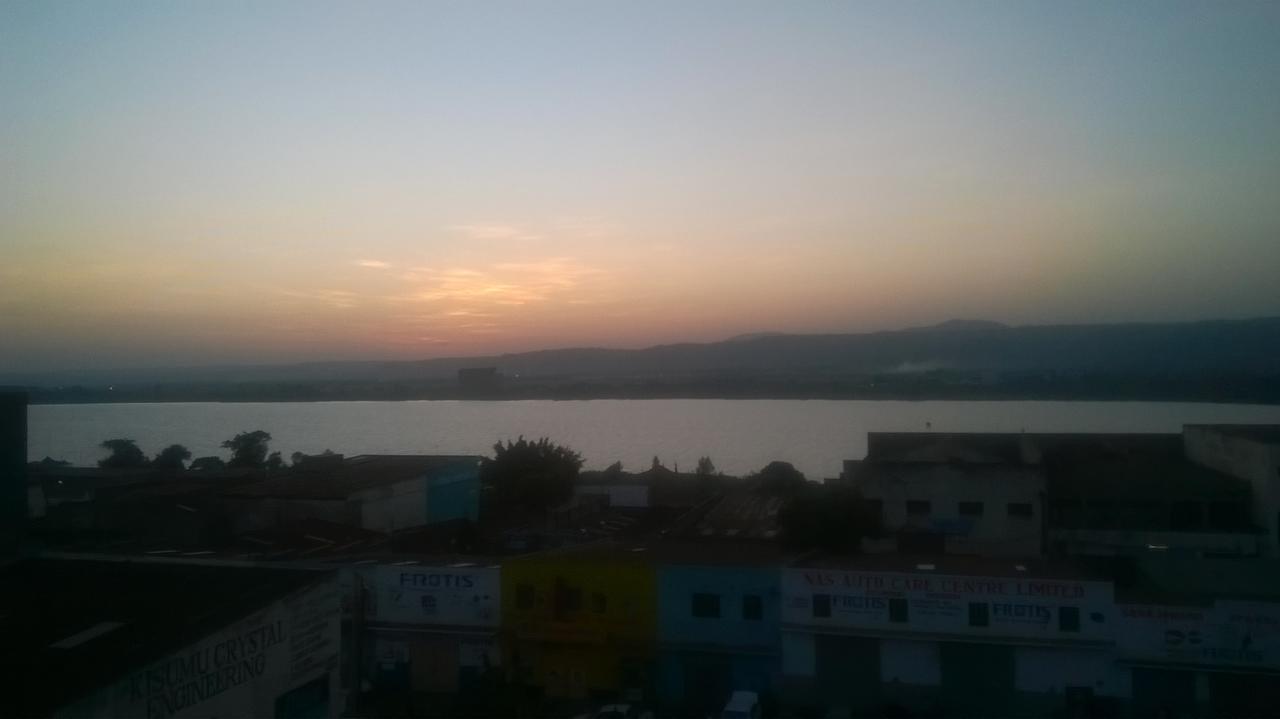 Riversand Hotel Kisumu Exteriör bild