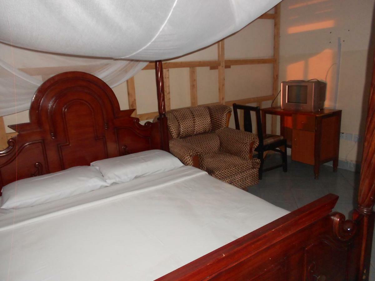 Riversand Hotel Kisumu Exteriör bild