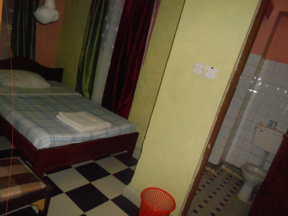 Riversand Hotel Kisumu Exteriör bild